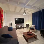 Jolie Piscine Climatisé 6 Pers Proche Centre-ville Villa *
