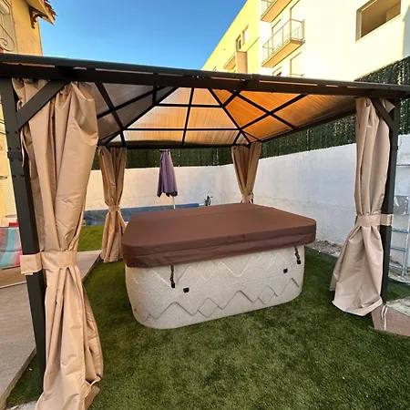 Jolie Piscine Climatise 6-8 Pers Proche Centre-ville