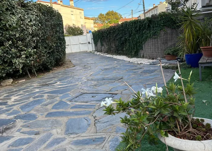Jolie Piscine Climatise 6 Pers Proche Centre-ville فيلة بيربينيو