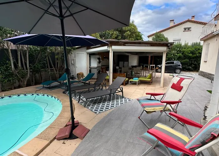 Jolie Piscine Climatise 6 Pers Proche Centre-ville فيلة