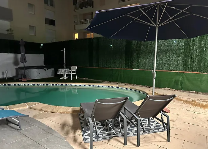 Jolie Piscine Climatise 6 Pers Proche Centre-ville * بيربينيو
